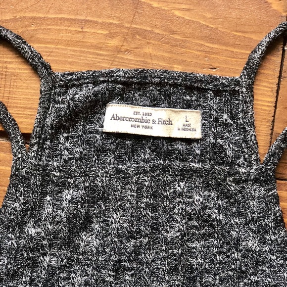 A&F Knit Crop Top - Picture 4 of 4